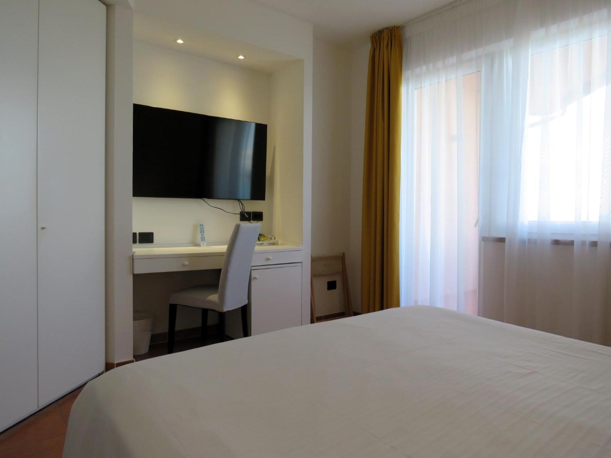 Hotel Villa Domizia Порто-Санто-Стефано Екстер'єр фото